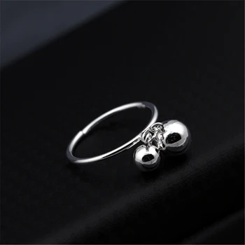 S925 Sterling Silver Ring Luxury Temperament Fine Jewelry Round Ball Transfer Beads Female Models Simple Ring Jewelry 
S925 Sterling Silver Ring Luxury Temperament Fine Jewelry Round Ball Transfer Beads Female Models Simple Ring Jewelry