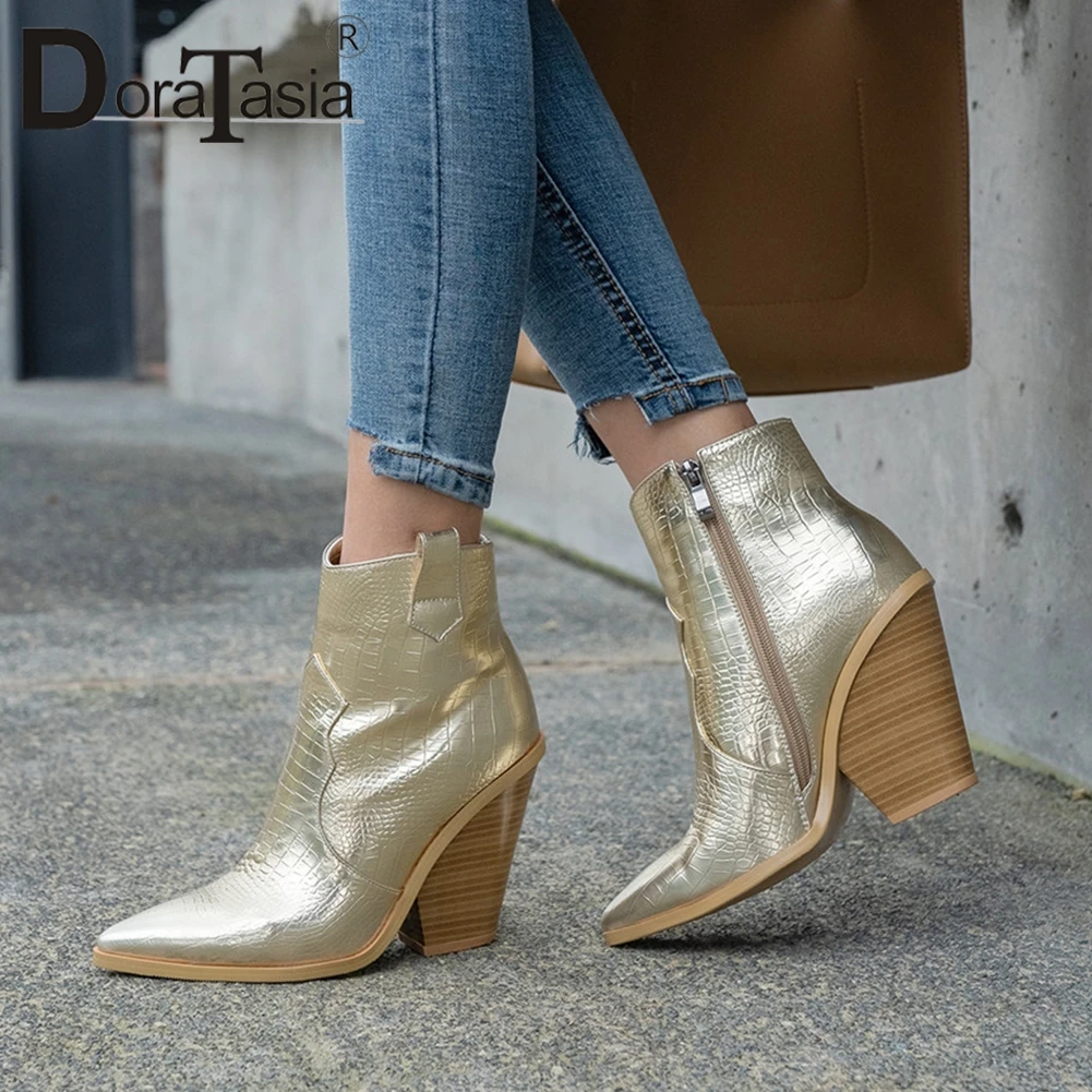 DORATASIA New Plus Size 33-46 Brand Women Fur Ankle Boots Ladies High Chunky Heels Shoes Woman Party Ol Sexy Autumn Winter Boots
DORATASIA New Plus Size 33-46 Brand Women Fur Ankle Boots Ladies High Chunky Heels Shoes Woman Party Ol Sexy Autumn Winter Boots