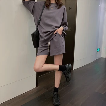 womens tracksuits O-neck sweatshirts and shorts two set summer autunm femlae Playsuit solid color
womens tracksuits O-neck sweatshirts and shorts two set summer autunm femlae Playsuit solid color