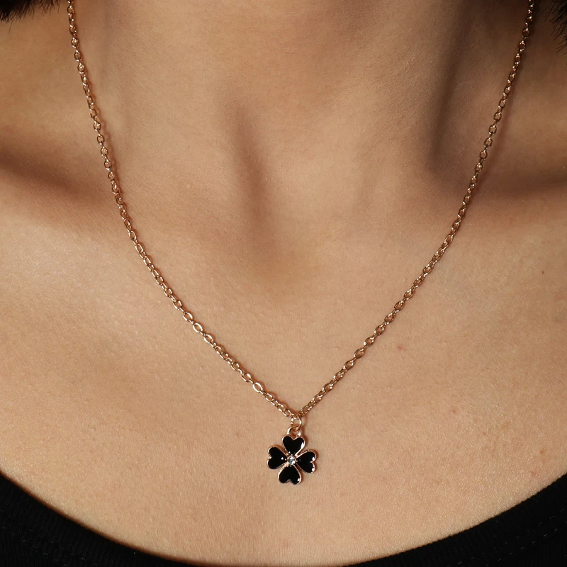 Simple Style Black Color Enamel Clover Necklaces & Pendants for Women Girl Femme Bijoux Colar Valentine's Day Trinket 
Simple Style Black Color Enamel Clover Necklaces & Pendants for Women Girl Femme Bijoux Colar Valentine's Day Trinket