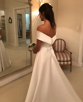Simple White A Line Wedding Dresses Satin Off The Shoulder Bridal Ball Gowns Dress Sweep Train With Buttons Back Abito Da Sposa
Simple White A Line Wedding Dresses Satin Off The Shoulder Bridal Ball Gowns Dress Sweep Train With Buttons Back Abito Da Sposa