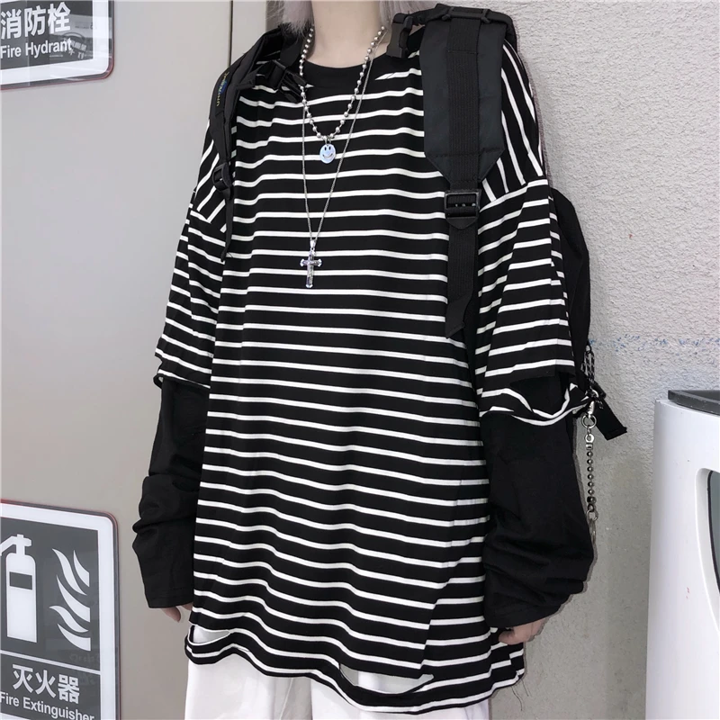 Ripped Hole Women Man Contrast Long Sleeve Striped Look Two Piece Style Loose Oversized T Shirt T-Shirt Street Korean Harajuku
Ripped Hole Women Man Contrast Long Sleeve Striped Look Two Piece Style Loose Oversized T Shirt T-Shirt Street Korean Harajuku