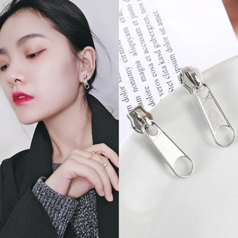 2020 Personality Cool Zipper Stud Earrings for Women Fashion Jewelry Punk Rock Style Simple Individual Wholesale Funny Party
2020 Personality Cool Zipper Stud Earrings for Women Fashion Jewelry Punk Rock Style Simple Individual Wholesale Funny Party
