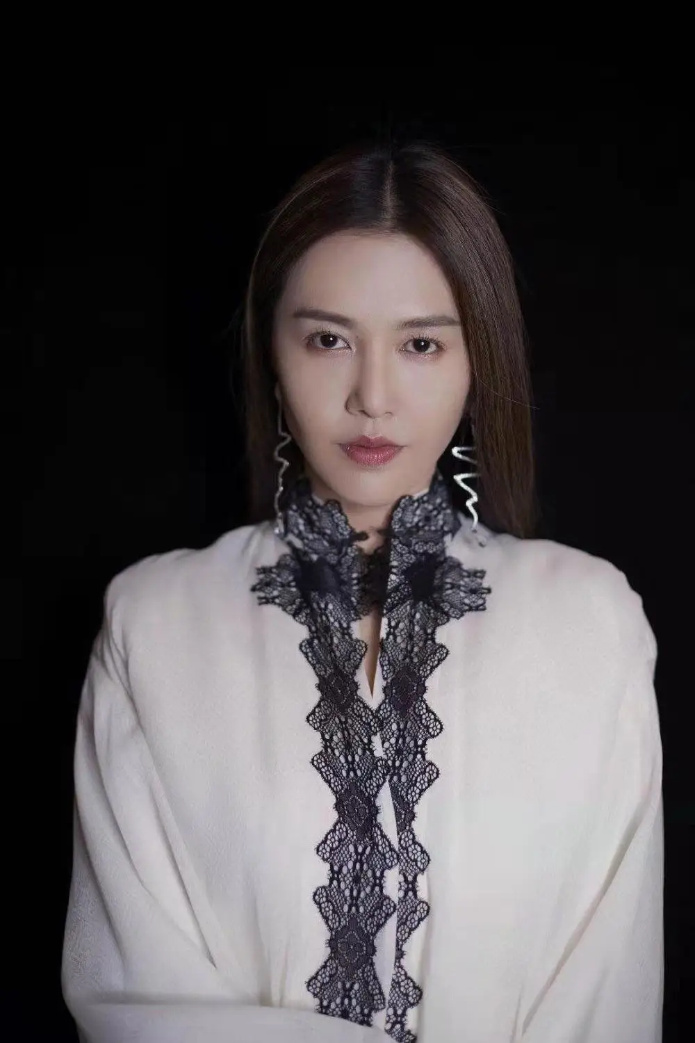 Rongho Hiphop Crystal Snake Long Earrings for Women Party show Jewelry Femme Hyperbole Brincos Rhinestone Earring Pendant 2019 
Rongho Hiphop Crystal Snake Long Earrings for Women Party show Jewelry Femme Hyperbole Brincos Rhinestone Earring Pendant 2019
