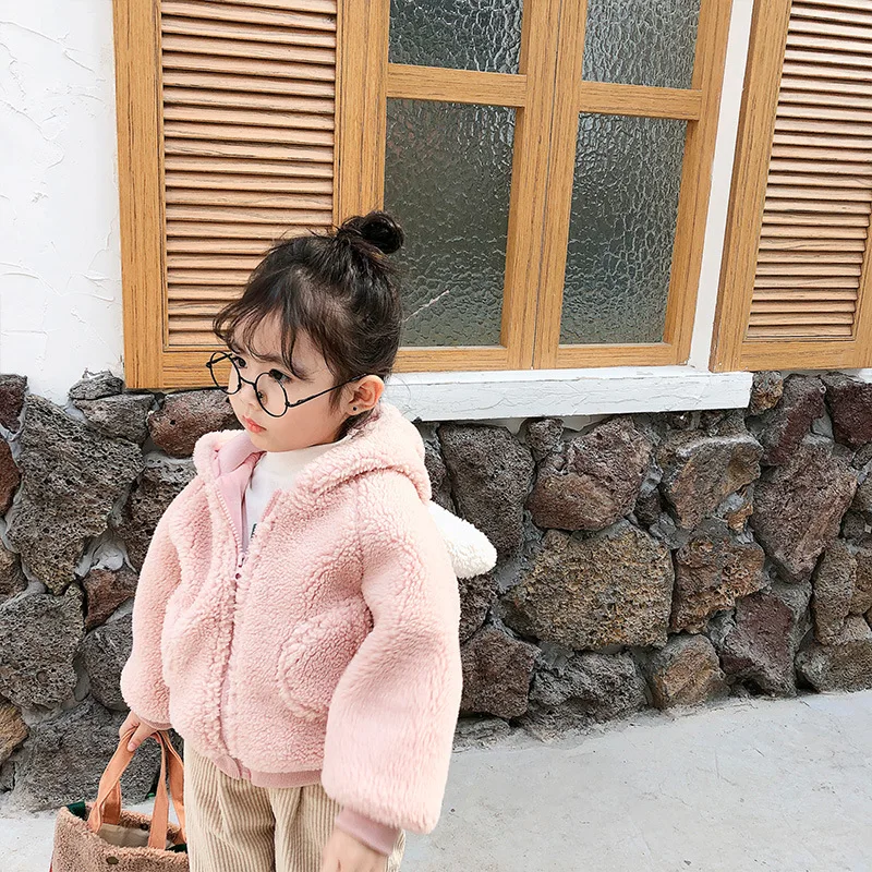 2019 Autumn and Winter New Arrival Korean style warm thickened cartoon hooded fur coat for cute sweet baby girls and boys 
2019 Autumn and Winter New Arrival Korean style warm thickened cartoon hooded fur coat for cute sweet baby girls and boys