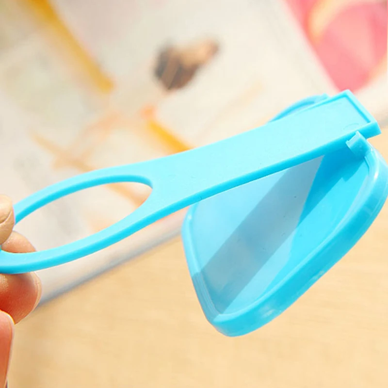Color random light folding mobile phone charging stand mobile phone companion charging rack hanging rack
Color random light folding mobile phone charging stand mobile phone companion charging rack hanging rack