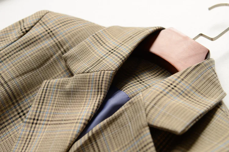 Js02 Star Celebrity Style! Elegant Retro Plaid Double Breasted Design Type Casual Generous Small Suit
Js02 Star Celebrity Style! Elegant Retro Plaid Double Breasted Design Type Casual Generous Small Suit