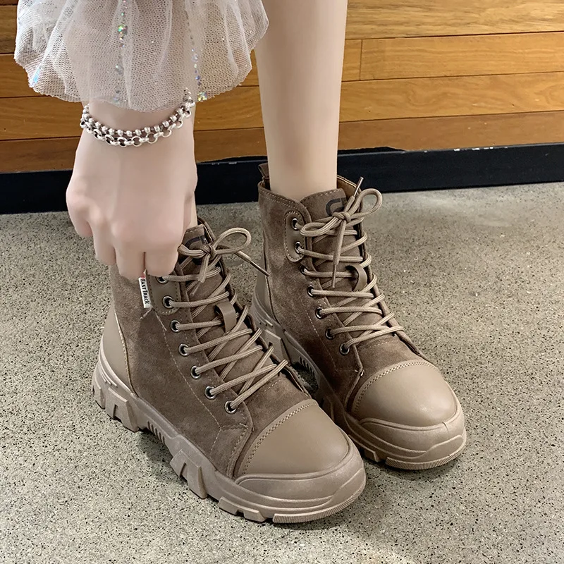 Autumn And Winter Flat Heel Lace-up Fabric Leather Stitching Martin Boots Women's British-Style Comfortable Ankle Boots Anti-sli
Autumn And Winter Flat Heel Lace-up Fabric Leather Stitching Martin Boots Women's British-Style Comfortable Ankle Boots Anti-sli