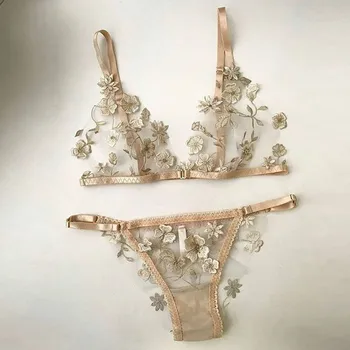 Women Lingerie Corset Lace Bra Set Underwire Racy Muslin Sleepwear Female Underwear Tops Briefs Bra And Panty Lenceria Mujer 35#
Women Lingerie Corset Lace Bra Set Underwire Racy Muslin Sleepwear Female Underwear Tops Briefs Bra And Panty Lenceria Mujer 35#
