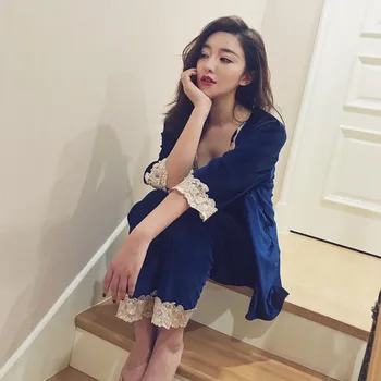 European and American foreign trade velvet pajamas three-piece net red explosion models gold velvet home service suit ladies paj
European and American foreign trade velvet pajamas three-piece net red explosion models gold velvet home service suit ladies paj