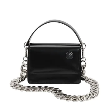 European and American Catwalk Thick Metal Chain Tofu Louie Vuiton Bag Niche Designer Shoulder Bag Microfiber Synthetic Leather
European and American Catwalk Thick Metal Chain Tofu Louie Vuiton Bag Niche Designer Shoulder Bag Microfiber Synthetic Leather