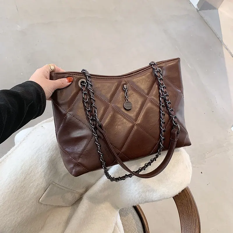 Large Capacity Women's Bag Solid Chain Bag Luxury Handbags and Purses Copy Leather Tote Bags Female Brand Designer Shoulder Bag
Large Capacity Women's Bag Solid Chain Bag Luxury Handbags and Purses Copy Leather Tote Bags Female Brand Designer Shoulder Bag