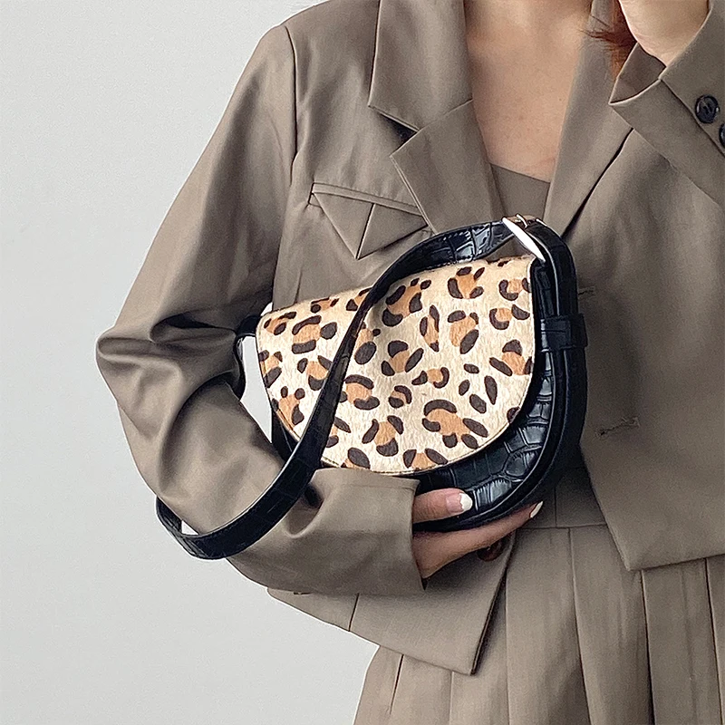 Vintage Leopard Female Saddle Shoulder Bag Design Zebra Pattern Ladies Tote Handbags Elegant Women Small Purses Messenger Bags
Vintage Leopard Female Saddle Shoulder Bag Design Zebra Pattern Ladies Tote Handbags Elegant Women Small Purses Messenger Bags