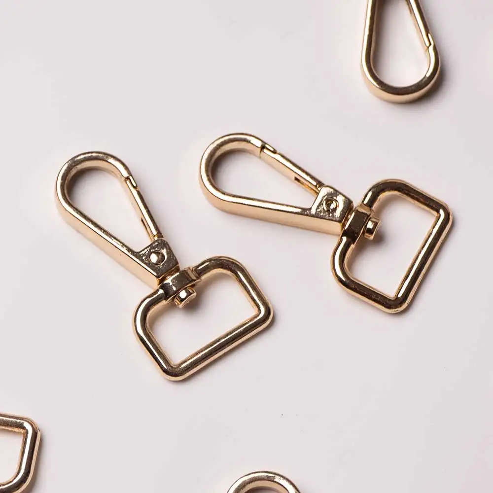 1pc high quality Metal Handbag Bag Clasps Lobster Swivel Trigger Clips Snap Hooks Buckles Carabiner Gold leather craft
1pc high quality Metal Handbag Bag Clasps Lobster Swivel Trigger Clips Snap Hooks Buckles Carabiner Gold leather craft