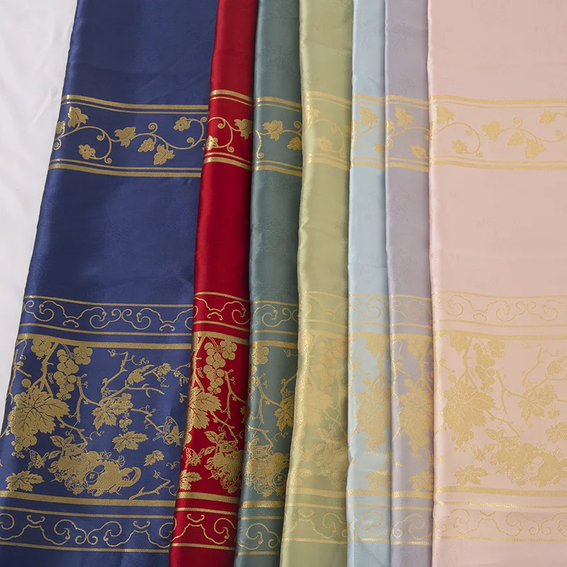Chinese Ancient Style Hanfu Fabric Linen Mid Length Skirt Flower Gold Jacquard Fabric Woven Gold Cut Flower Brocade Fabric
Chinese Ancient Style Hanfu Fabric Linen Mid Length Skirt Flower Gold Jacquard Fabric Woven Gold Cut Flower Brocade Fabric