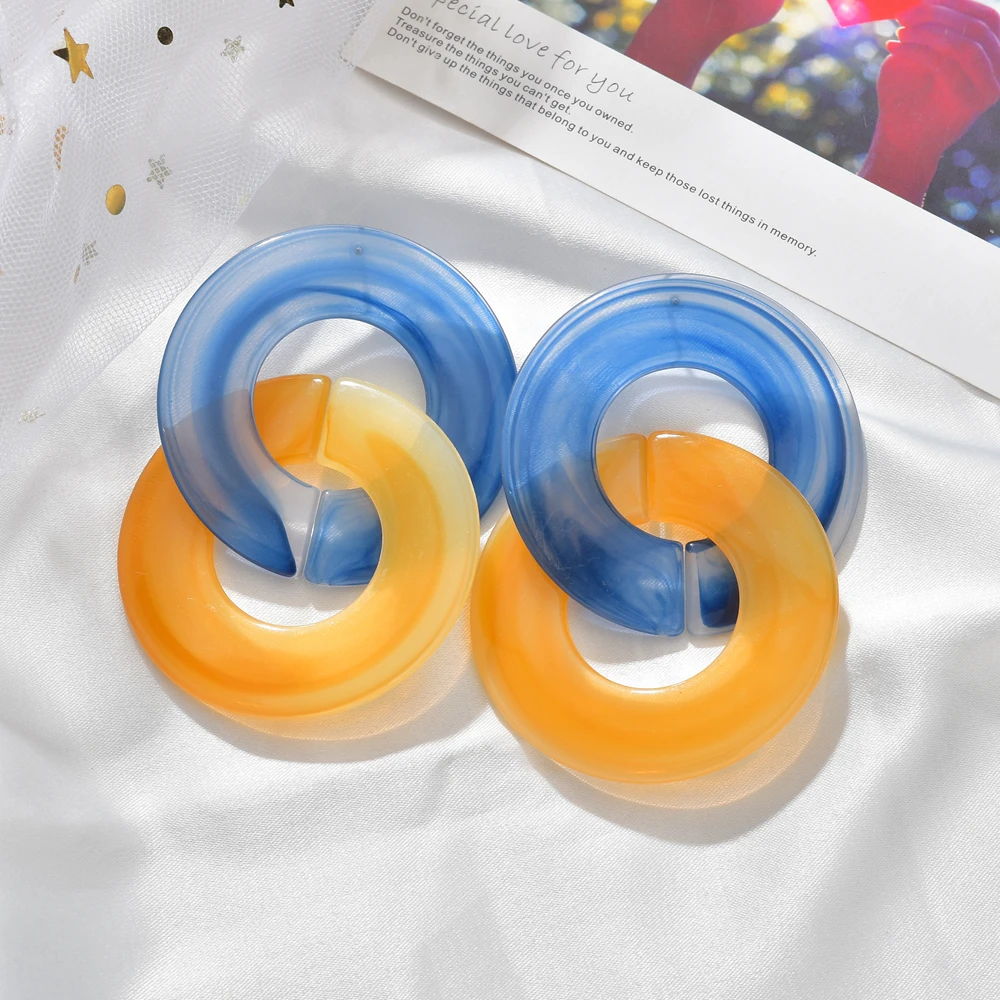 MESTILO 2019 Exaggerated Women Statement Jewelry Colorful Transparent Round Lock Drop Earrings For Female Acrylic Resin Earrings
MESTILO 2019 Exaggerated Women Statement Jewelry Colorful Transparent Round Lock Drop Earrings For Female Acrylic Resin Earrings