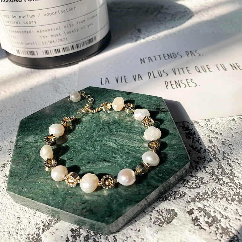 Korean-style Simple Students Best Friend Elegant Pearl Bracelets Women's INS Non-mainstream Design Jewelry Bracelet
Korean-style Simple Students Best Friend Elegant Pearl Bracelets Women's INS Non-mainstream Design Jewelry Bracelet