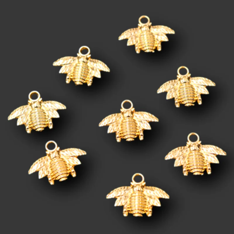 20pcs Gold Plated Cute Little Bee Pendant Pop Earrings Bracelet Metal Accessories DIY Charms Jewelry Crafts Making 21*16mm A2412
20pcs Gold Plated Cute Little Bee Pendant Pop Earrings Bracelet Metal Accessories DIY Charms Jewelry Crafts Making 21*16mm A2412