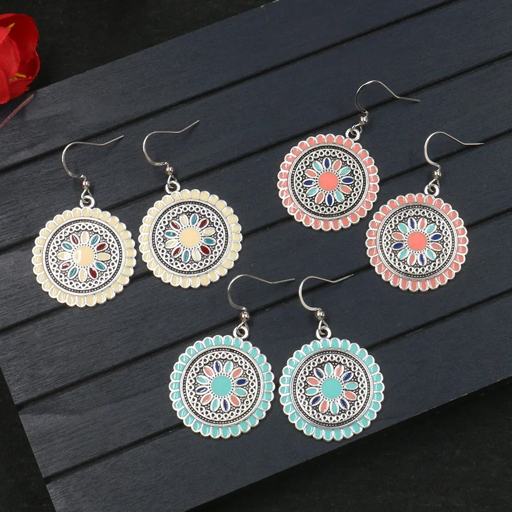 2019 New Korean Version Of The Small Fresh Beautiful Earrings Creative Carving Flower Pattern Drop Earrings Wild Female Jewelery
2019 New Korean Version Of The Small Fresh Beautiful Earrings Creative Carving Flower Pattern Drop Earrings Wild Female Jewelery