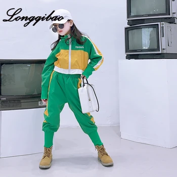 Girls Plus Velvet Suit Autumn and Winter New Children and Boys Contrast Color Short Jacket Casual Pants Hip-hop Two-piece Set
Girls Plus Velvet Suit Autumn and Winter New Children and Boys Contrast Color Short Jacket Casual Pants Hip-hop Two-piece Set