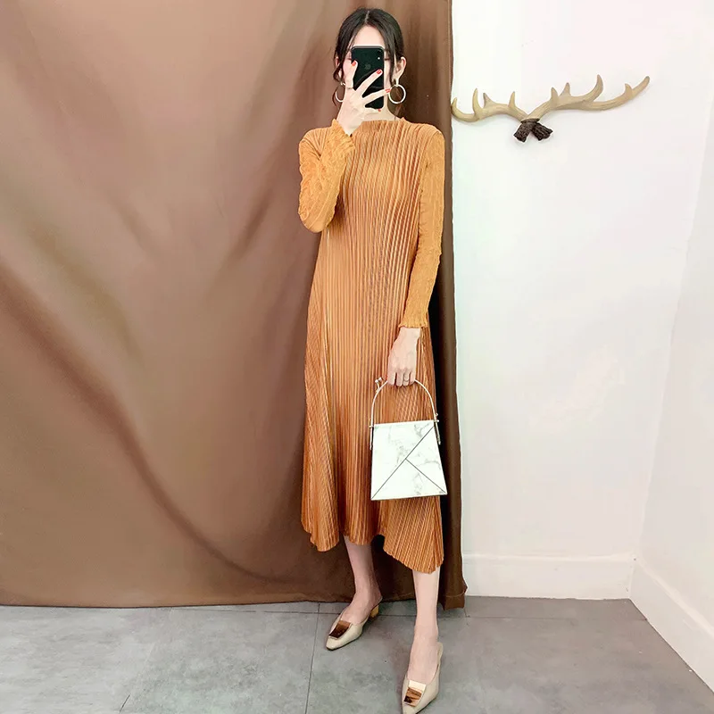 Plus Size Dress Women Autumn 2019 New Round Neck Long Sleeves Solid Color Elastic Loose Miyake Pleated Mid-Calf Length Dress
Plus Size Dress Women Autumn 2019 New Round Neck Long Sleeves Solid Color Elastic Loose Miyake Pleated Mid-Calf Length Dress