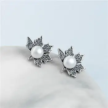 Simple Maple Leaf Pearl 100% 925 Sterling Silver Stud Earrings For Women High Quality Earings Fine Jewelry Vintage 925-485
Simple Maple Leaf Pearl 100% 925 Sterling Silver Stud Earrings For Women High Quality Earings Fine Jewelry Vintage 925-485