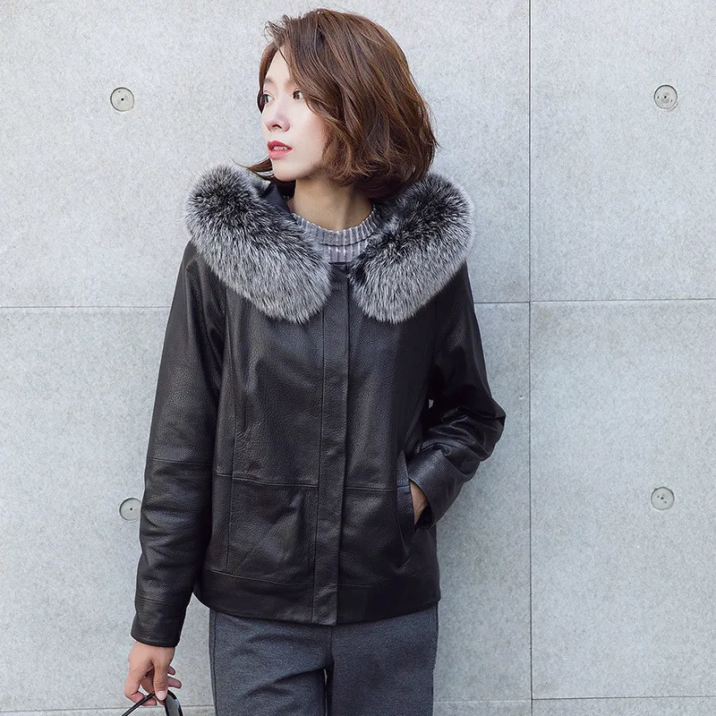Real Fox Fur Hooded Sheepskin Coat Female Winter Duck Down Jacket Women 100% Natural Genuine Leather Down Coats Parkas LW2584
Real Fox Fur Hooded Sheepskin Coat Female Winter Duck Down Jacket Women 100% Natural Genuine Leather Down Coats Parkas LW2584