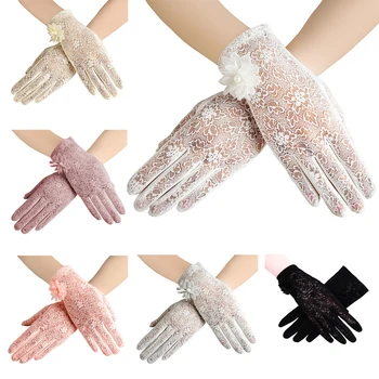 Women's Elegant Lace Gloves Wrist Sun Protection Driving Gloves for Summer Touch Screen Anti-Slip Fabric
Women's Elegant Lace Gloves Wrist Sun Protection Driving Gloves for Summer Touch Screen Anti-Slip Fabric