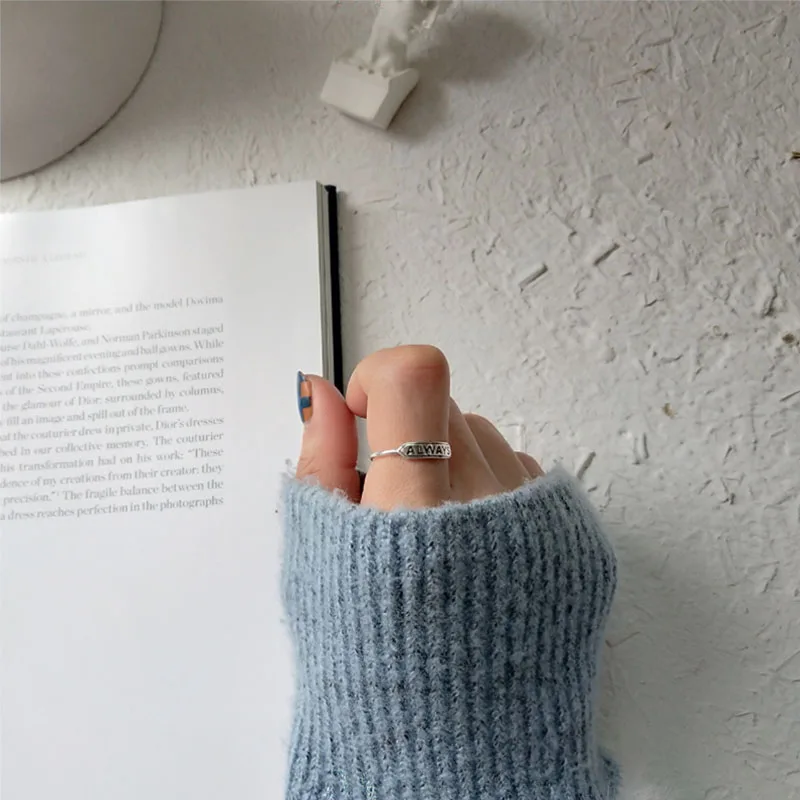 Pure silver 925 ring vintage style open English ring jewelry
Pure silver 925 ring vintage style open English ring jewelry