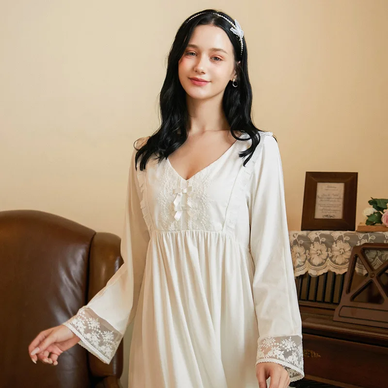 Wasteheart Autumn Women White Sexy Sleepwear Night Dress Long Bow Lace V Neck Female Nightwear Homewear Nightgown Court Mesh
Wasteheart Autumn Women White Sexy Sleepwear Night Dress Long Bow Lace V Neck Female Nightwear Homewear Nightgown Court Mesh