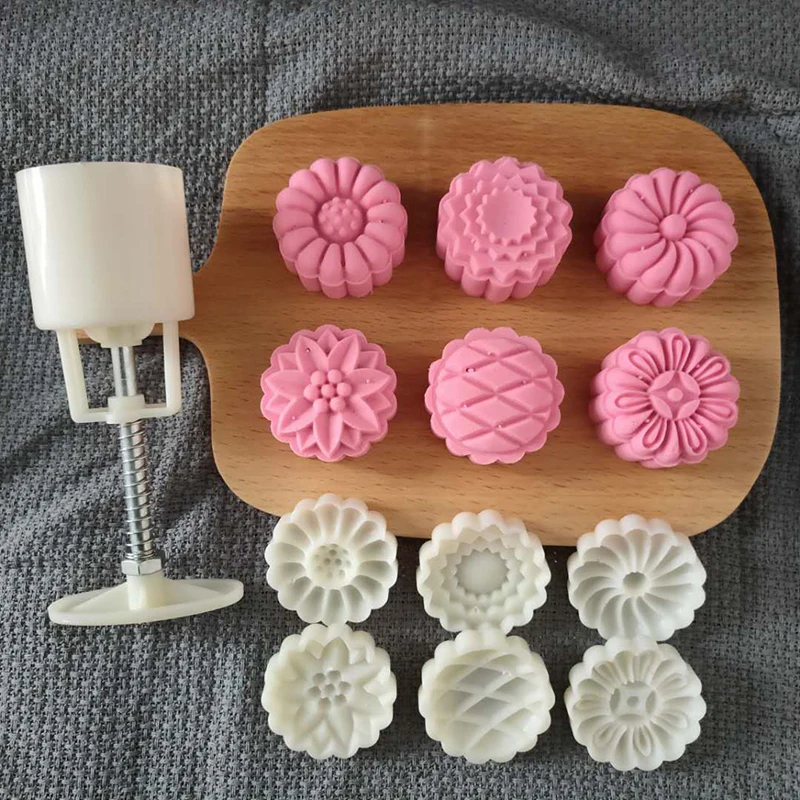 6 Style Round/Square Flower Mooncake Mold 100g Set Mid Autumn Festival DIY Hand Pressure Fondant Moon Cake Mould Decoration Tool
6 Style Round/Square Flower Mooncake Mold 100g Set Mid Autumn Festival DIY Hand Pressure Fondant Moon Cake Mould Decoration Tool