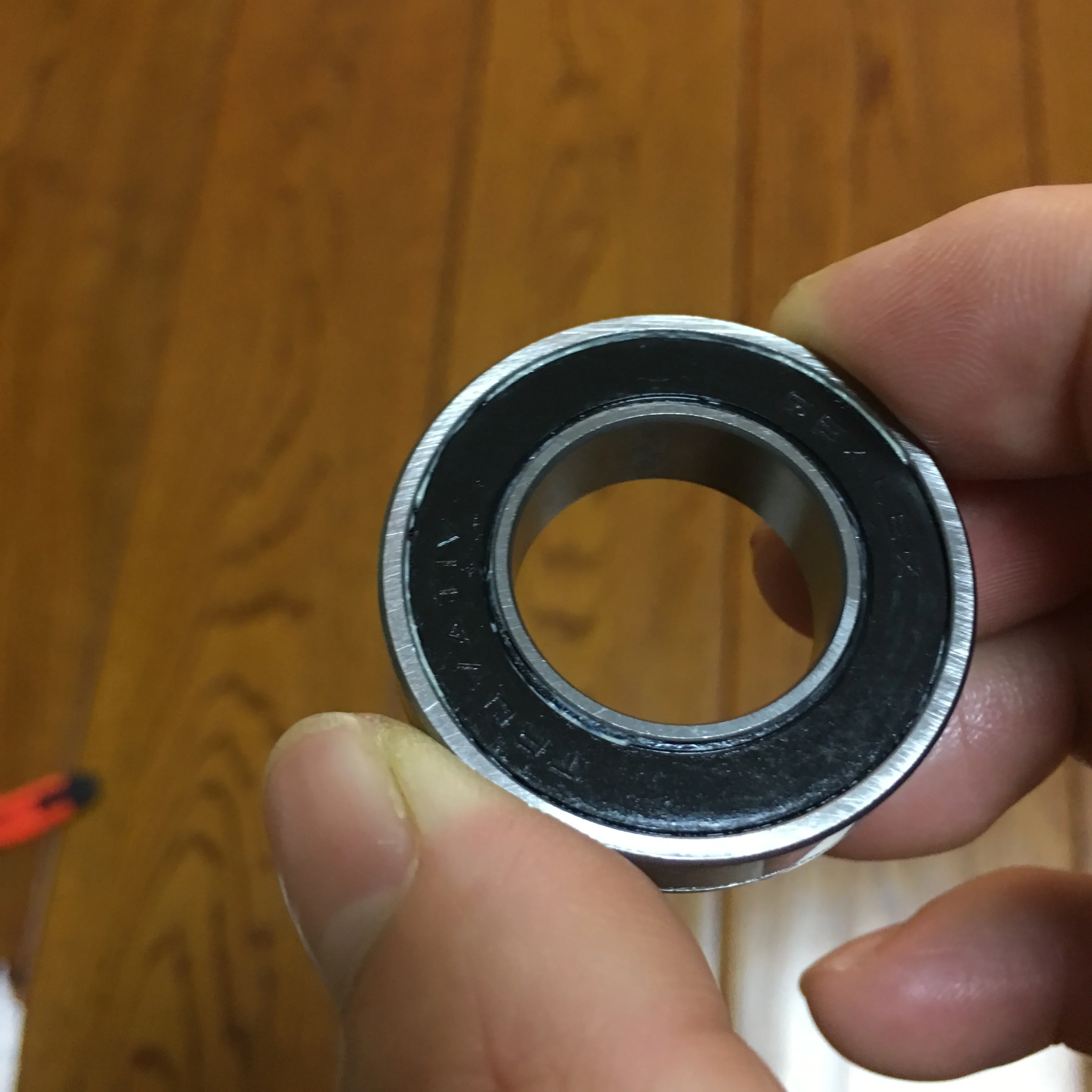 1 piece SRAM (Surelink) cutting-edge dental plate spline shaft bearing MR212385-2RSV downhill
1 piece SRAM (Surelink) cutting-edge dental plate spline shaft bearing MR212385-2RSV downhill