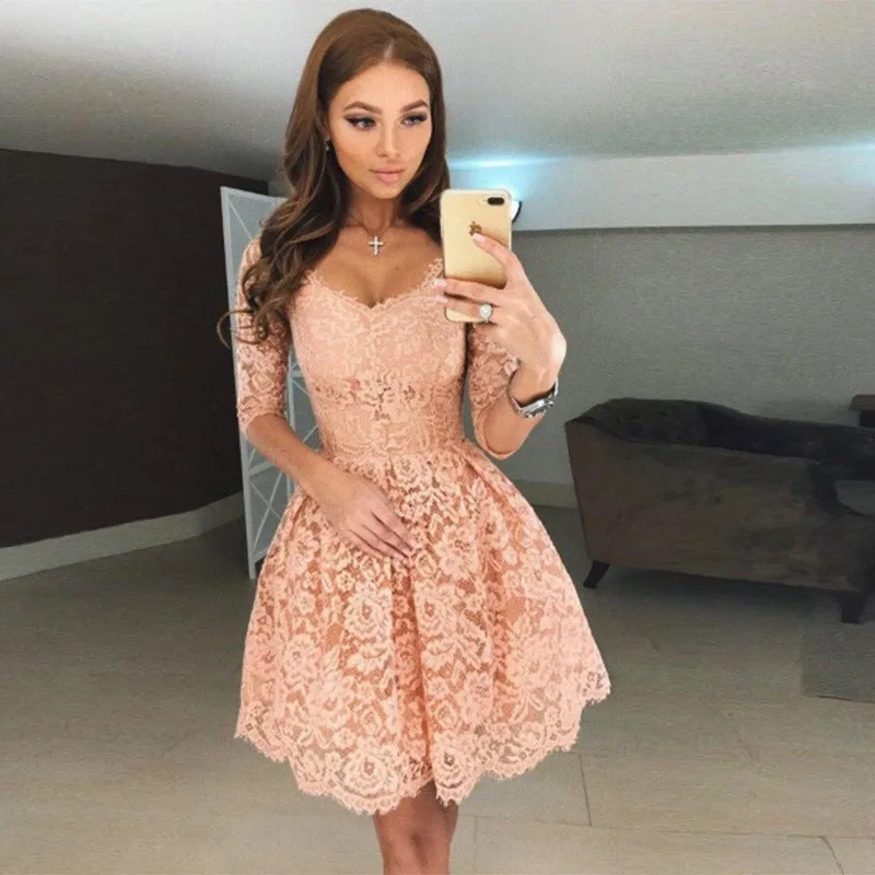 Women Vintage Lace Patchwork A-line Party Dress Half Sleeve Suqare Collar Elegant Casual Dress 2020 Summer New Fashion Dress
Women Vintage Lace Patchwork A-line Party Dress Half Sleeve Suqare Collar Elegant Casual Dress 2020 Summer New Fashion Dress