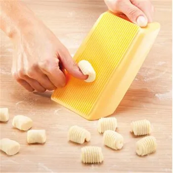 Plastic Pasta Macaroni Board Spaghetti Macaroni Pasta Gnocchi Maker Rolling Pin Baby Food Supplement Molds Manual Kitchen Tool
Plastic Pasta Macaroni Board Spaghetti Macaroni Pasta Gnocchi Maker Rolling Pin Baby Food Supplement Molds Manual Kitchen Tool