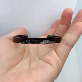 Classics Hot European And American Style Bracelet Women Logo 1:1 Original Genuine Fine Jewelry Valentines Birthday Gift
Classics Hot European And American Style Bracelet Women Logo 1:1 Original Genuine Fine Jewelry Valentines Birthday Gift