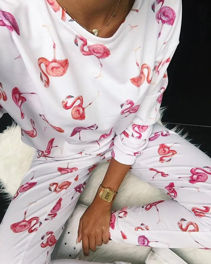 2020 Women Fashion Round Neck Casual Print Spring Elegant Female Top&Pants Set Long Sleeve Print Top & Pants Set
2020 Women Fashion Round Neck Casual Print Spring Elegant Female Top&Pants Set Long Sleeve Print Top & Pants Set