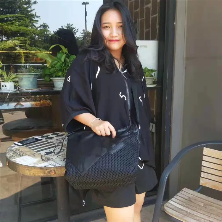 Shoulder Bag Women's Fashion Casual Simple Shoulder Bag Nylon Bag Korean-style Business Trend Bag
Shoulder Bag Women's Fashion Casual Simple Shoulder Bag Nylon Bag Korean-style Business Trend Bag