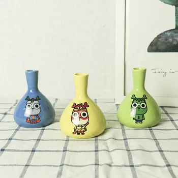 Household Ceramic Crafts Ceramic Vase Office Desk Boutique Vase Decoration Decorative Household Vases 
Household Ceramic Crafts Ceramic Vase Office Desk Boutique Vase Decoration Decorative Household Vases