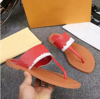 New women's flip-flops luxury designer shoes women's sandals fashion casual slippers leather top quality with box 
New women's flip-flops luxury designer shoes women's sandals fashion casual slippers leather top quality with box