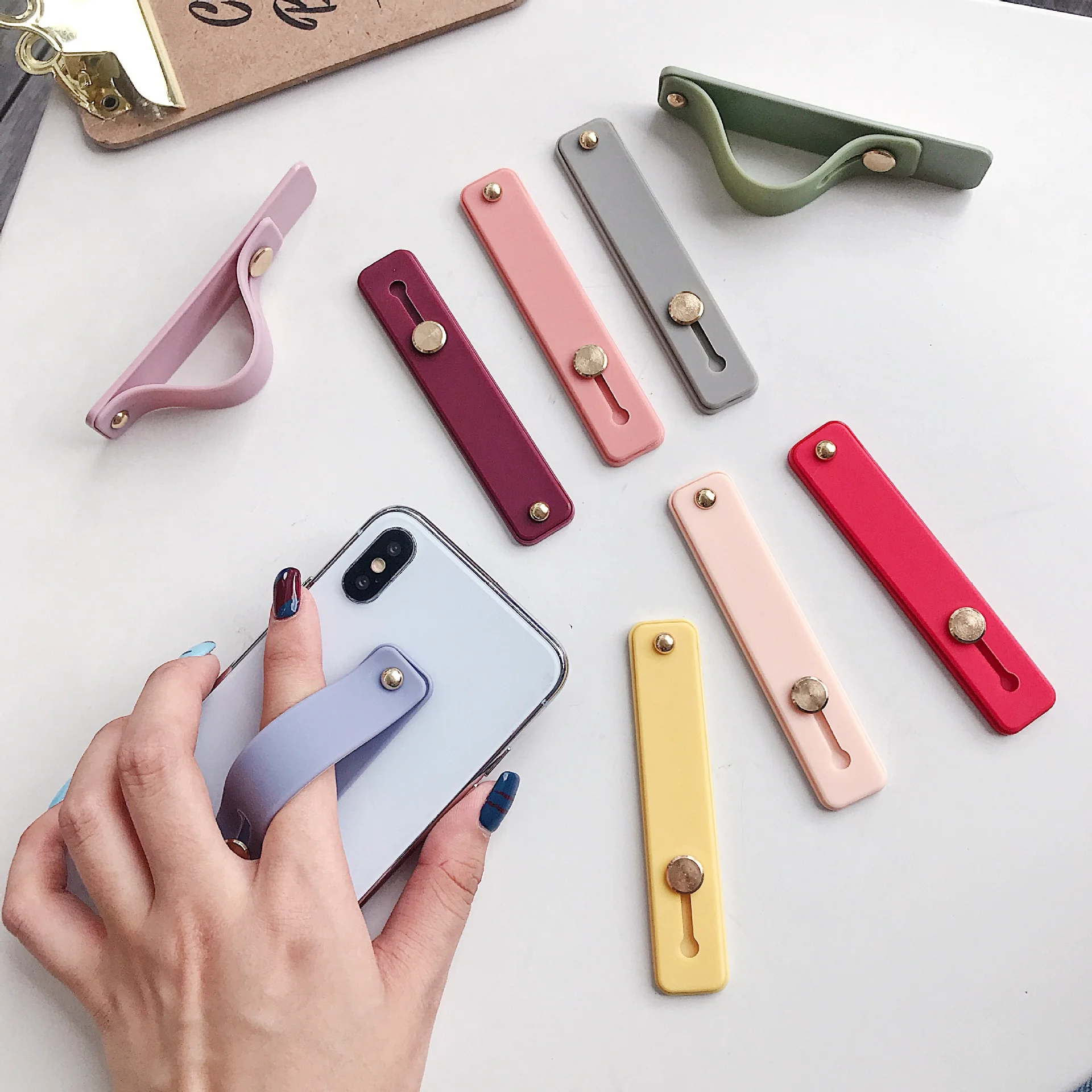 Silicone mobile phone ring bracket back sticker bracket multifunctional silicone push-pull bracket live lazy frame
Silicone mobile phone ring bracket back sticker bracket multifunctional silicone push-pull bracket live lazy frame