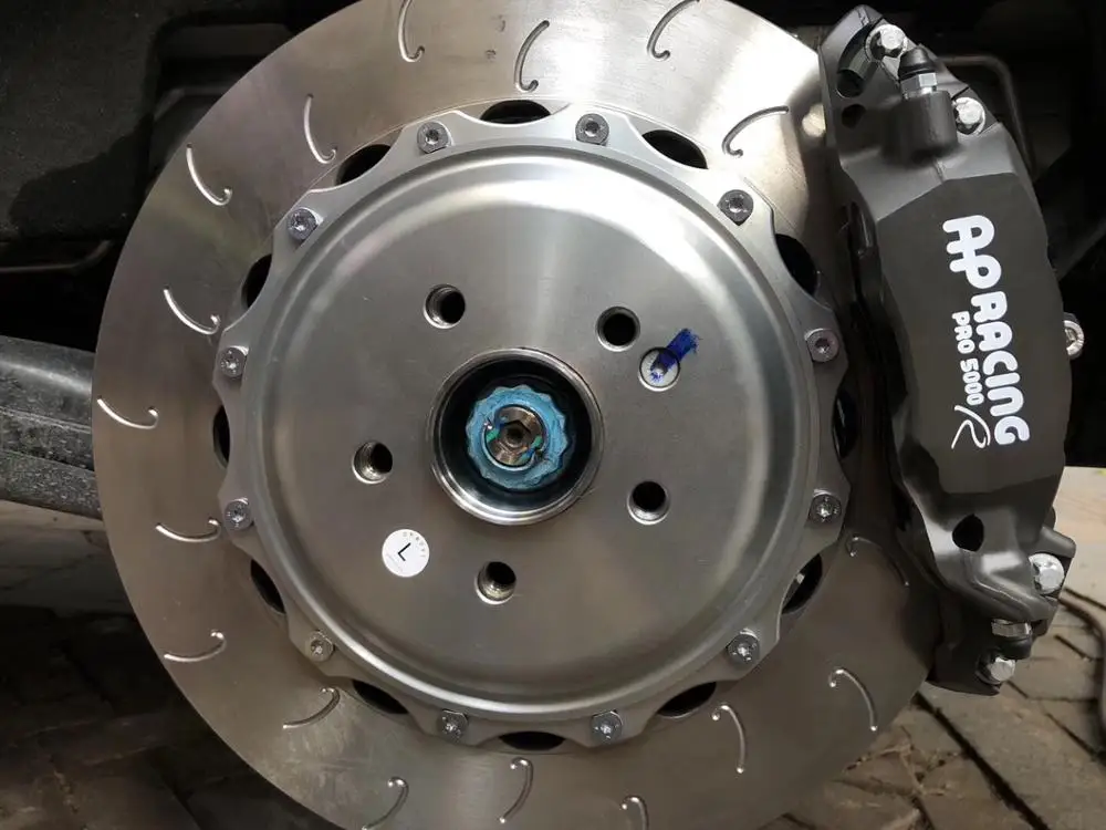 Benz V260 brake upgrading front 6 pot AP9660 CZV378 J hook rotor kit and rear 4 pot AP9450 CZV375 J hook rotor kit
Benz V260 brake upgrading front 6 pot AP9660 CZV378 J hook rotor kit and rear 4 pot AP9450 CZV375 J hook rotor kit