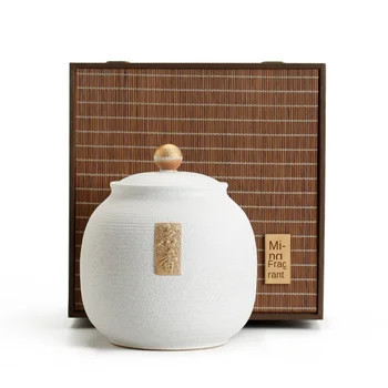 White Stoneware Tea Ceramic Sealed Pu-Erh Tea Half A Catty Put Gift Box Packaging Tea Tin Containers Ceramic Jar Tea Bucket
White Stoneware Tea Ceramic Sealed Pu-Erh Tea Half A Catty Put Gift Box Packaging Tea Tin Containers Ceramic Jar Tea Bucket