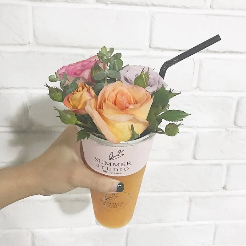 50pcs High quality creative party birthday favor drink cups 500ml transparent disposable dessert cake fruit plastic cup with lid 
50pcs High quality creative party birthday favor drink cups 500ml transparent disposable dessert cake fruit plastic cup with lid