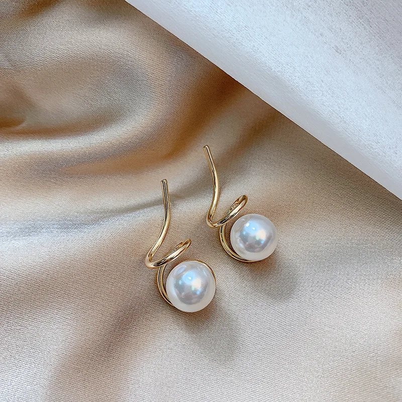 Classic Simulated-pearl Round Women Dangle Earrings Personality Pearl Design Ear Nails Bohemian Drop Earrings Jewelry Earrings
Classic Simulated-pearl Round Women Dangle Earrings Personality Pearl Design Ear Nails Bohemian Drop Earrings Jewelry Earrings