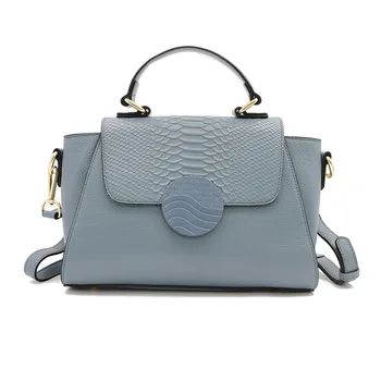 Europe and America Big Brand Flip Lock Crocodile Pattern Women's Handbag Full-grain Leather Shell Package Trend New Style Over-t
Europe and America Big Brand Flip Lock Crocodile Pattern Women's Handbag Full-grain Leather Shell Package Trend New Style Over-t