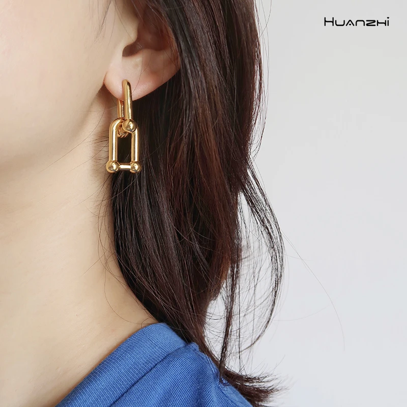 HUANZHI 2019 Hip hop Punk Trend U type Detachable personality Creative Metal Earrings for Women Girl Party Jewelry
HUANZHI 2019 Hip hop Punk Trend U type Detachable personality Creative Metal Earrings for Women Girl Party Jewelry
