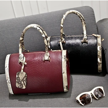Diinovivo Luxury Serpentine Handbag Women Large Capacity Bag Vintage Shoulder Bag Boston High Quality Designer Bag New WHDV1578
Diinovivo Luxury Serpentine Handbag Women Large Capacity Bag Vintage Shoulder Bag Boston High Quality Designer Bag New WHDV1578