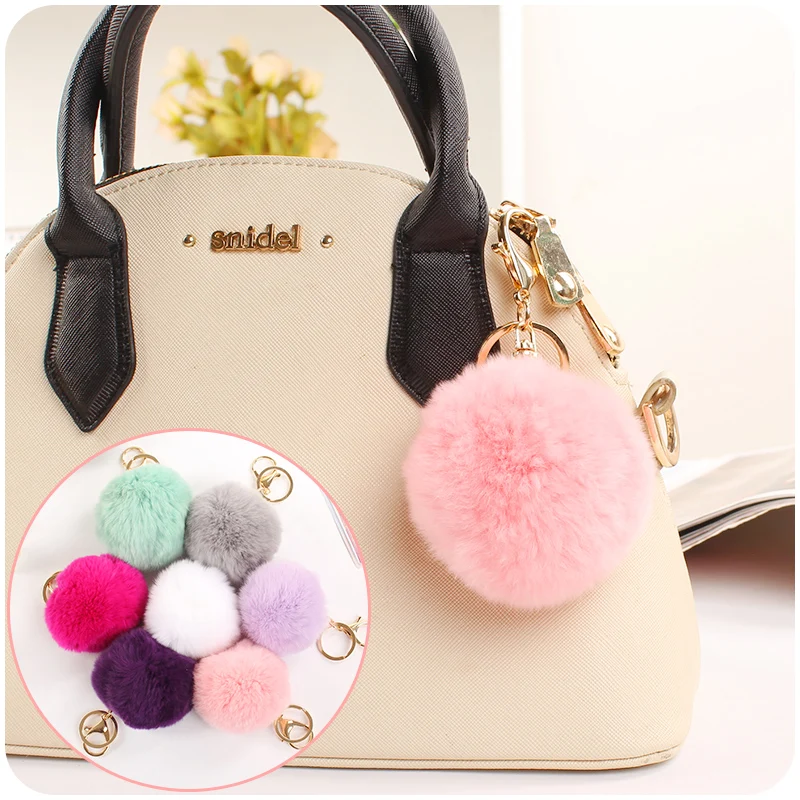 Simple Pompon Key chain Fluffy Artificial Rabbit Fur Pom Pom Keychains For Woman Car Key ring Girls Bag Jewelry Pendant Gifts
Simple Pompon Key chain Fluffy Artificial Rabbit Fur Pom Pom Keychains For Woman Car Key ring Girls Bag Jewelry Pendant Gifts