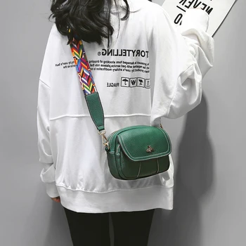 Small bag women bag 2020 spring new fashion wild ins broadband bees messenger bag women 
Small bag women bag 2020 spring new fashion wild ins broadband bees messenger bag women