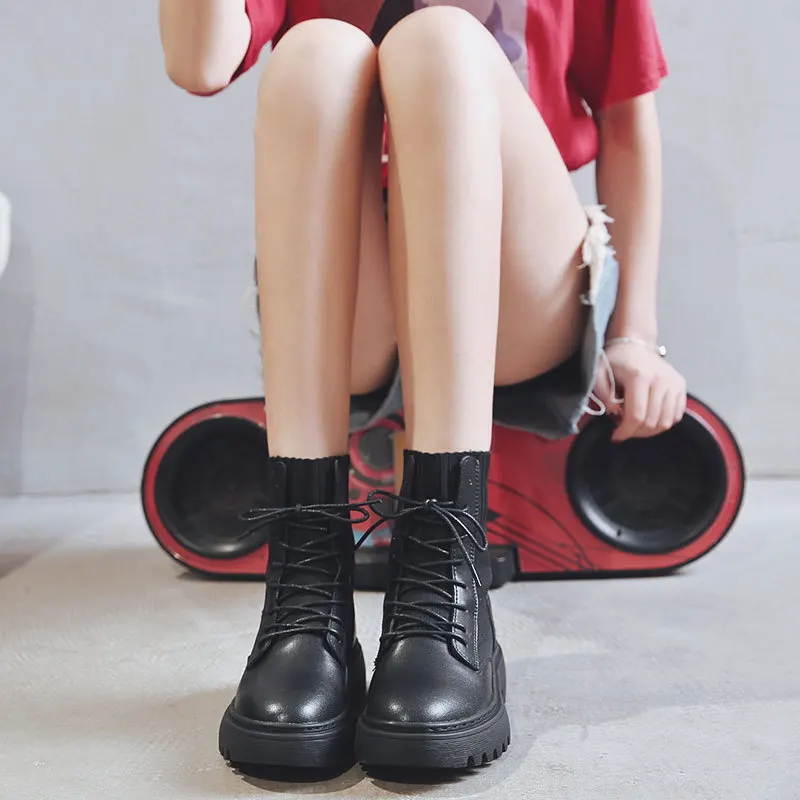 Red Man Ann Martin Boots Women's British-Style Black And White with Pattern Handsome INS Online Celebrity Thin Boots 2019 New St
Red Man Ann Martin Boots Women's British-Style Black And White with Pattern Handsome INS Online Celebrity Thin Boots 2019 New St